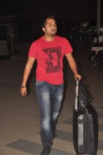 Omi Vaidya returns from Bangalore on 22nd Feb 2012 (12).JPG